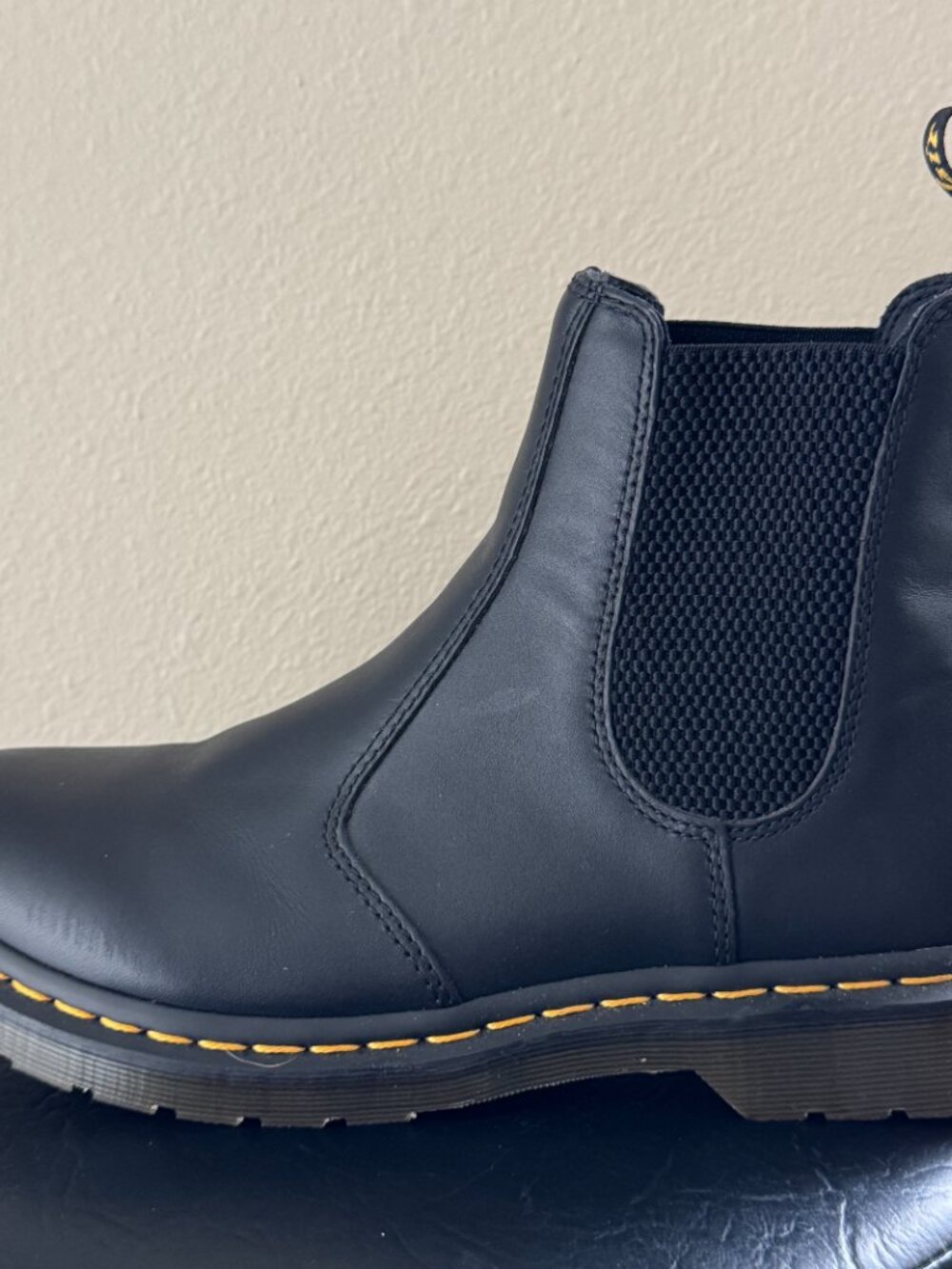 Dr. Martens Yellow Stitch Smooth Leather Chelsea Boots 2976 Size 10 - Picture 14 of 15
